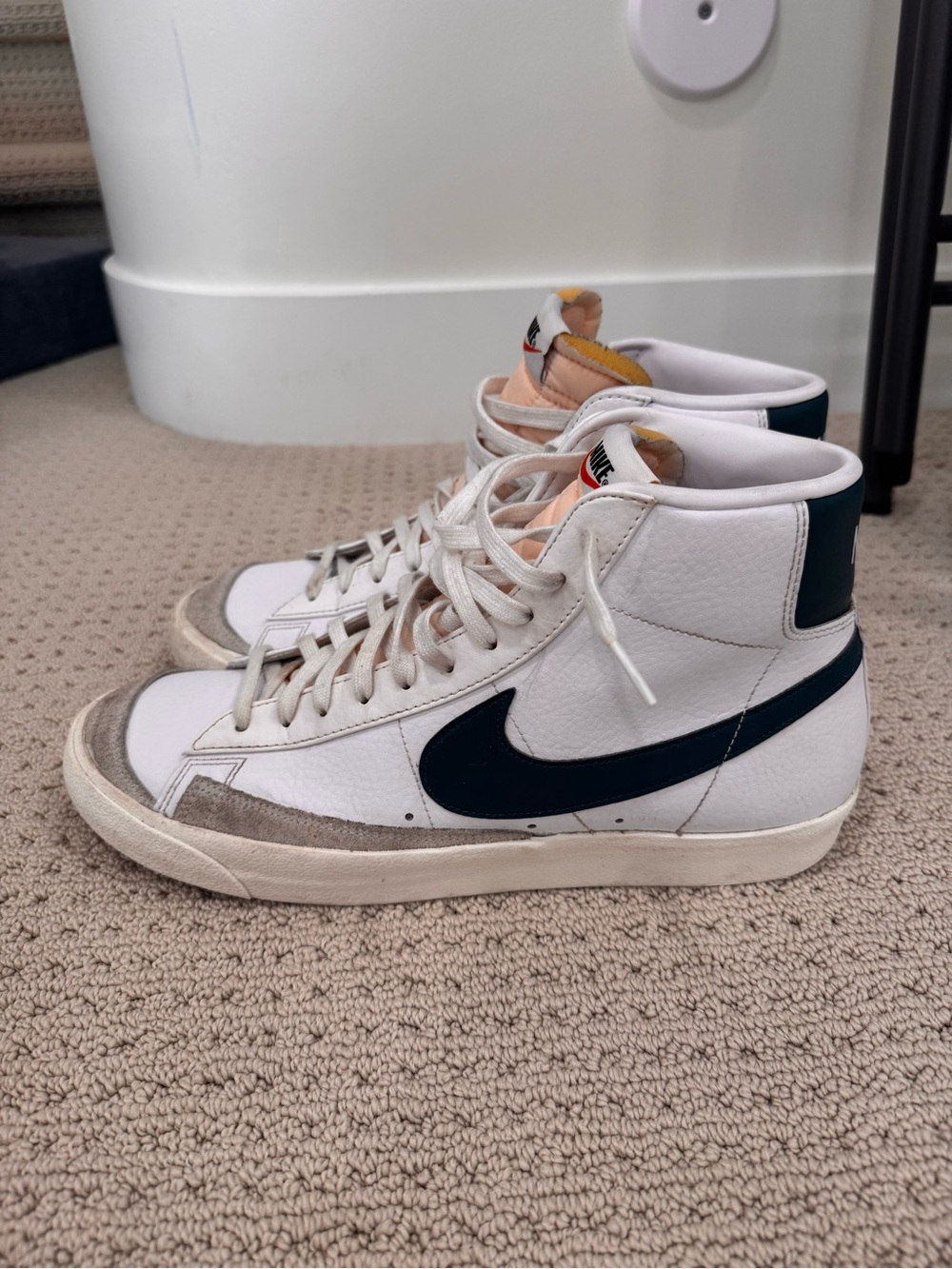 Nike Blazer Mid ‘77 Vintage Shoe - Picture 4 of 13